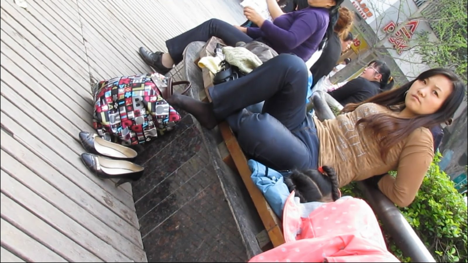 streetsnapnylon[00 01 24][20181202 130259 9]